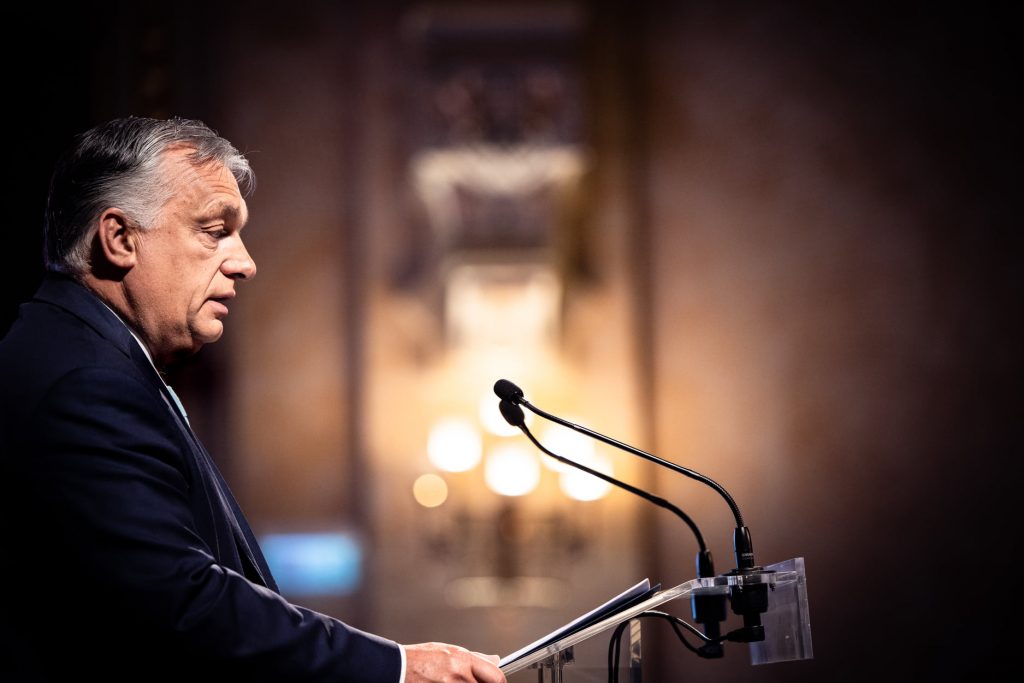 Orbán: Dnešní liberáli posilňujú v strednej Európe dojem, že sú komunistami s diplomom