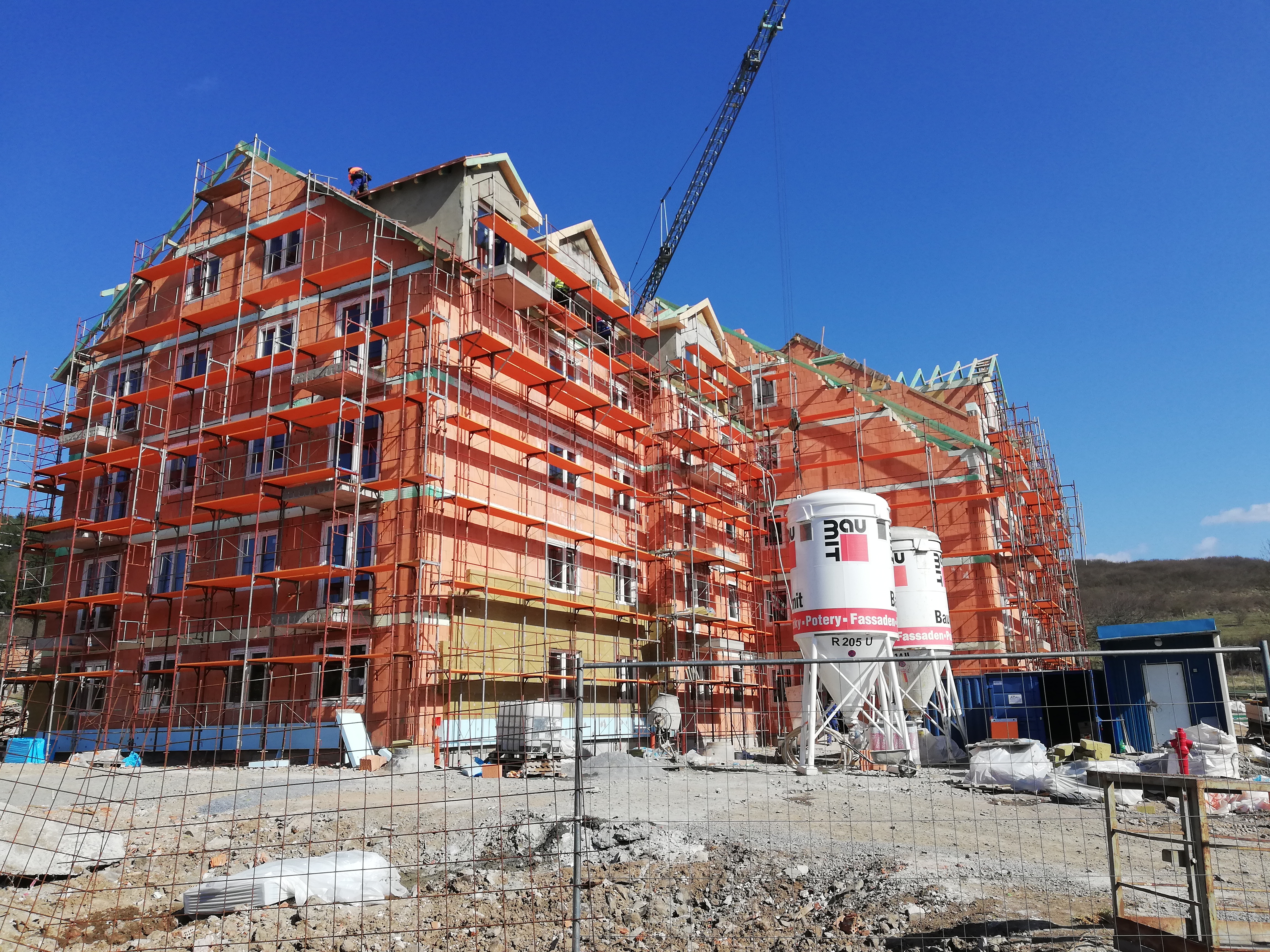 O budovu nedokončeného okresného úradu v Detve je podľa primátora záujem