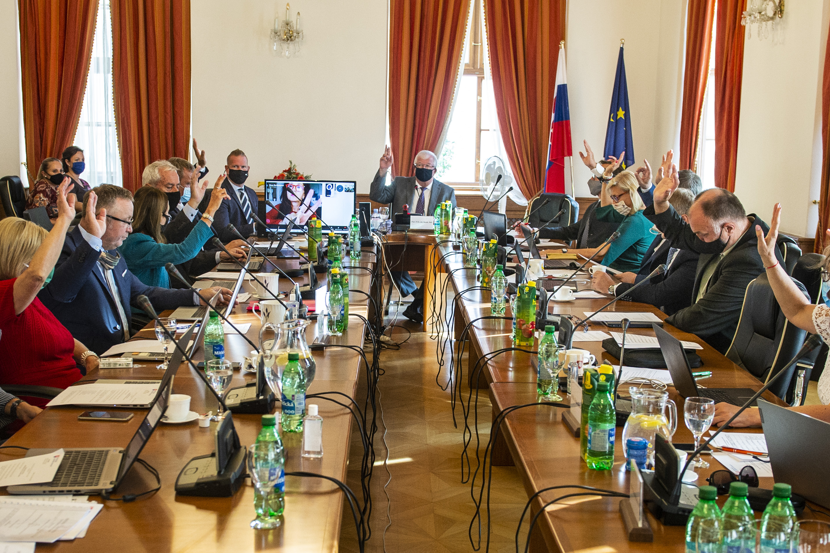 Nedôveru v justíciu živí aj prístup médií