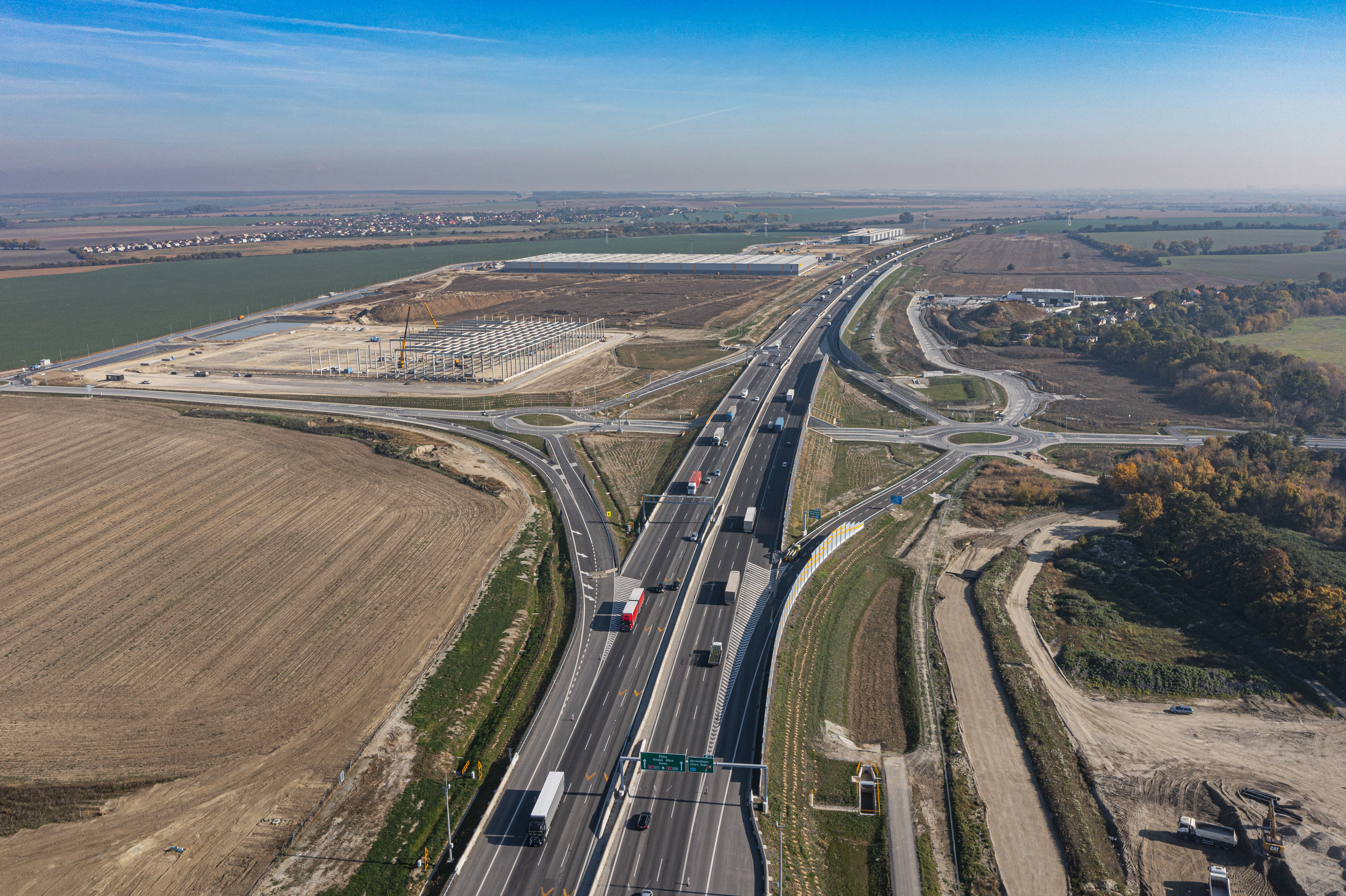 Vetvu D1 v smere z Bratislavy až po Zlaté Piesky od pondelka uzatvoria