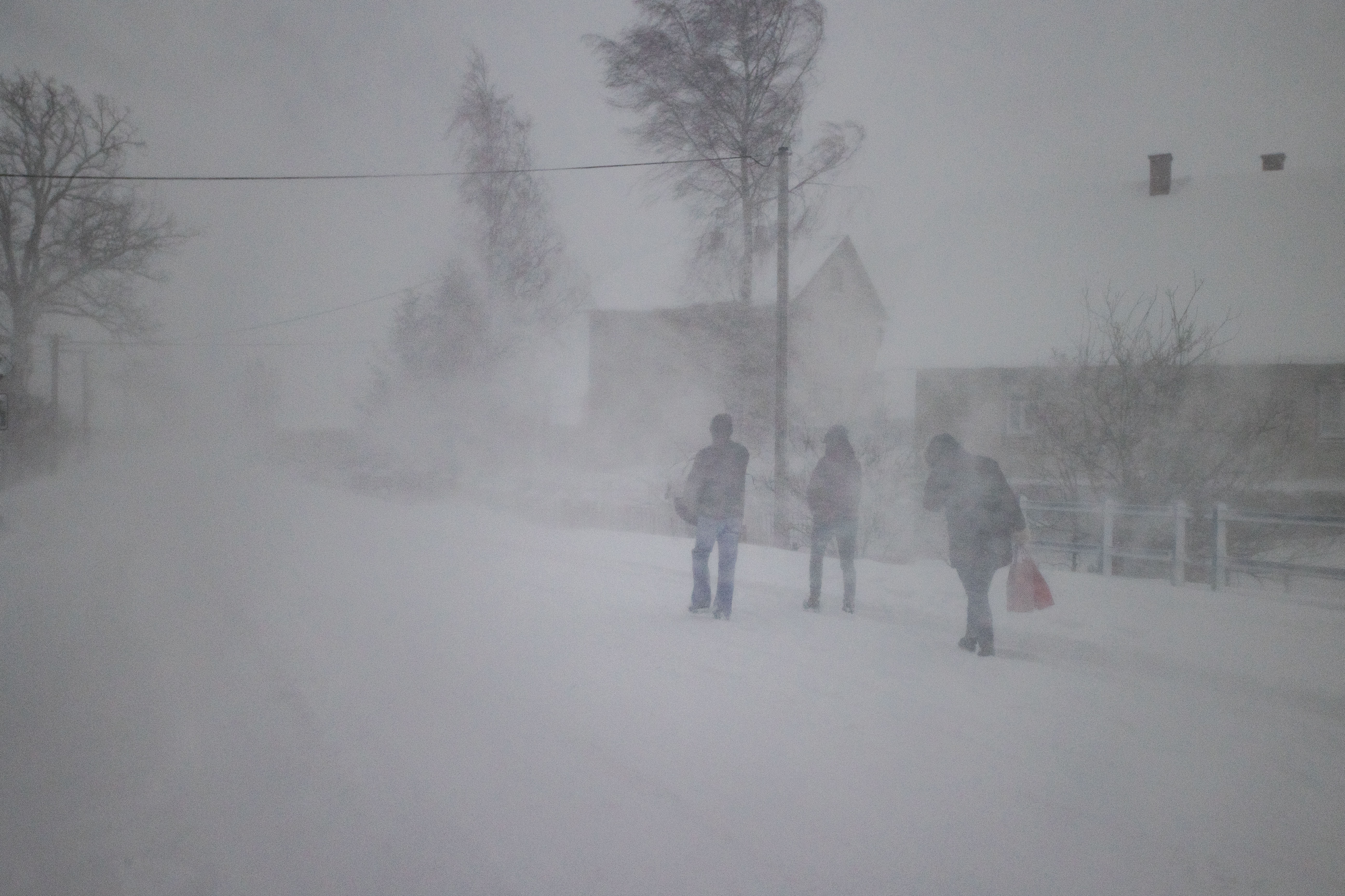 SHMÚ: Snežiť neprestane. Pre východ platí výstraha 1. a 2. stupňa