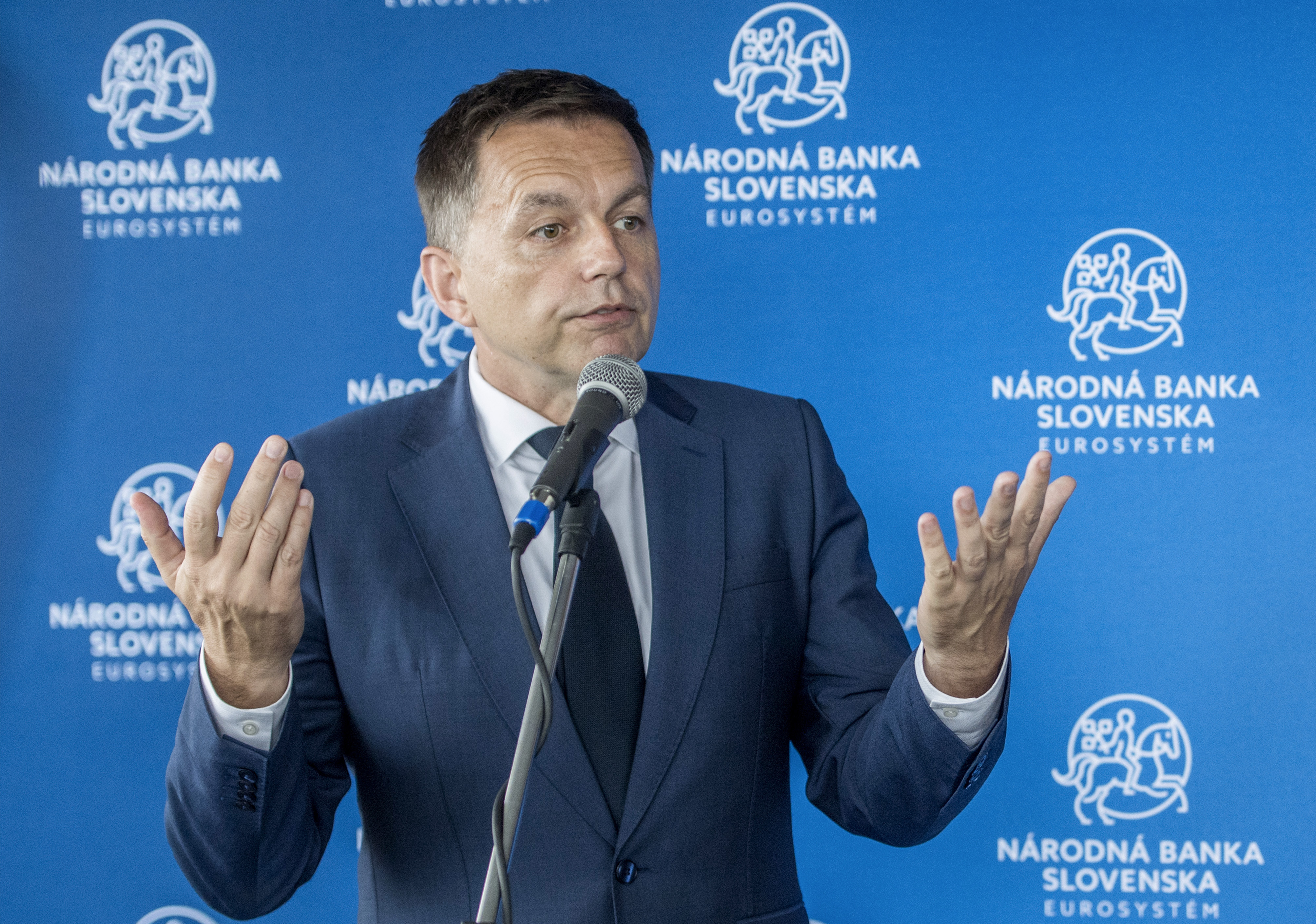 Zlacnenie hypoték je konečne na dosah. Poznáme termín, dokedy so žiadosťou o úver ešte počkať