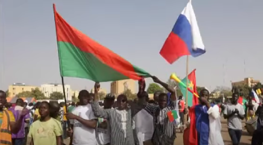 Keď francúzskych vojakov nahradzujú Rusi. Alebo ako Moskva posilňuje svoj vplyv v Afrike