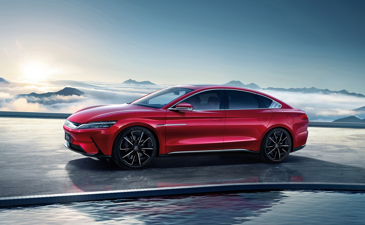 Peking tlieska Bruselu, Volkswagen plače. V Únii vznikne prvý závod na výrobu čínskych elektroáut