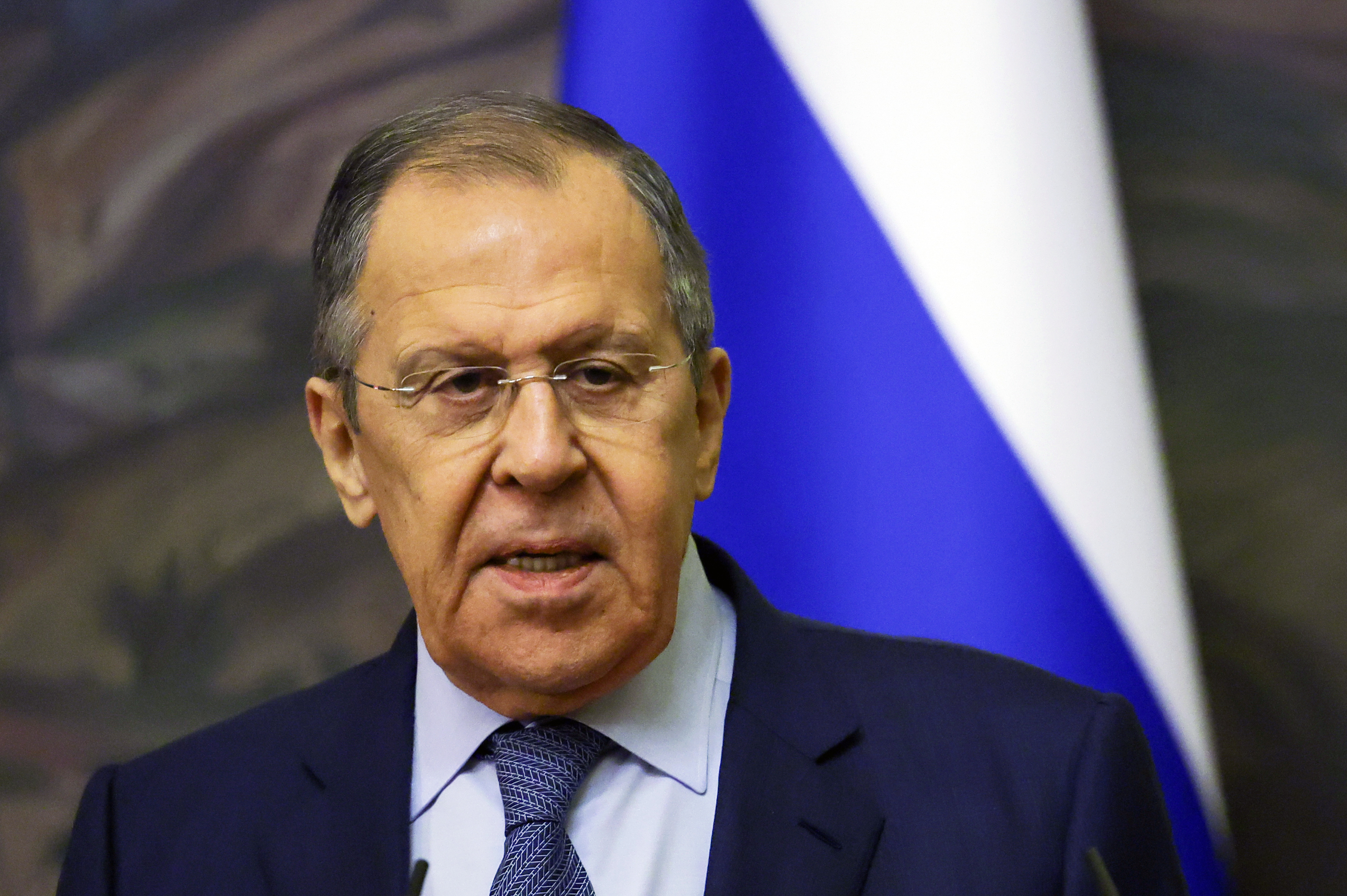 Lavrov pripúšťa diskusiu o bezpečnostných zárukách, najprv však chce istoty pre Rusko