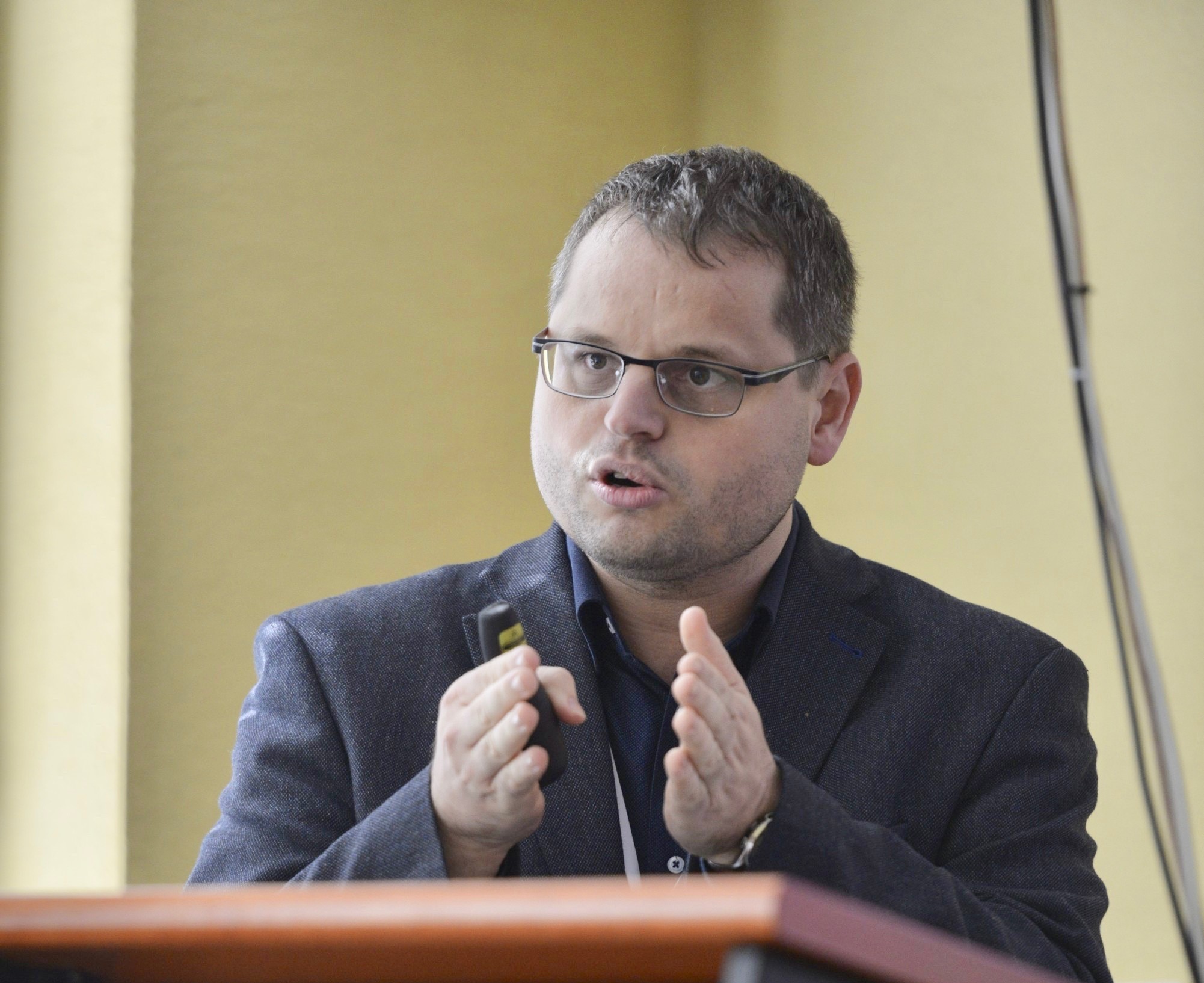 Psychológ Holdoš: Aj keď skúmam závislosť od internetu, nechcem byť prorok apokalypsy