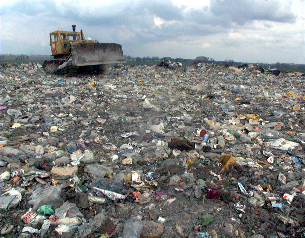 Skládka pri Lučenci vydrží ešte asi šesť rokov. Plánujú pri nej centrum za 40 miliónov eur