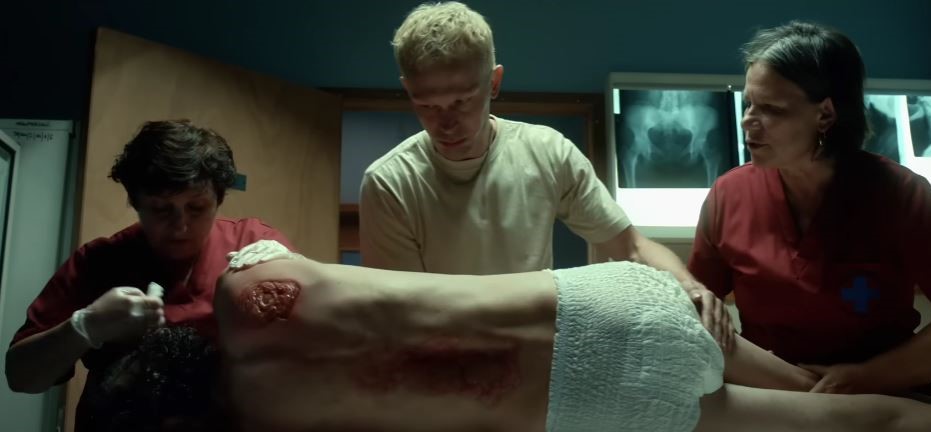 Patrik v hospici sv. Otca Pio. Reprofoto: Youtube.com: Johnny | Oficjalny zwiastun