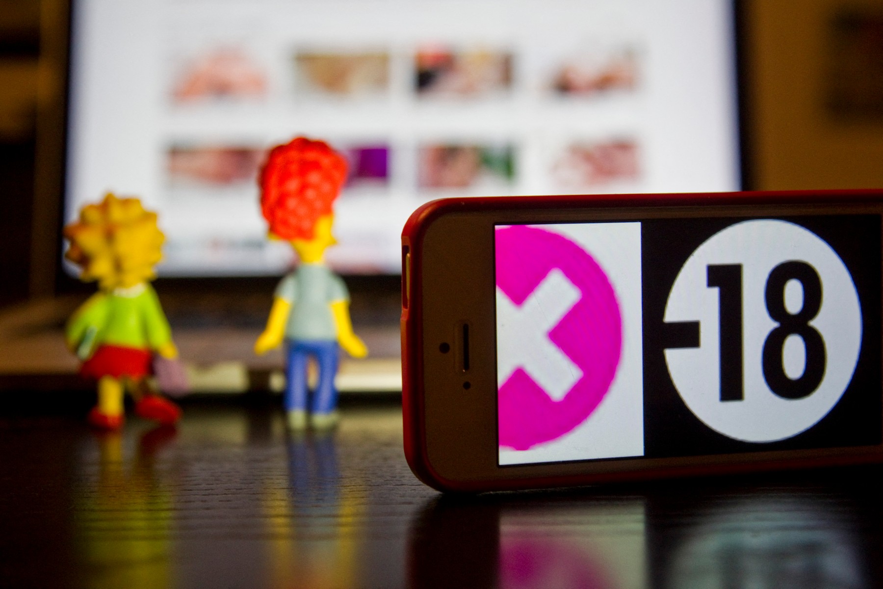 Pornografia je násilie, jej obmedzenie by nemalo byť tabu ani pre liberálov