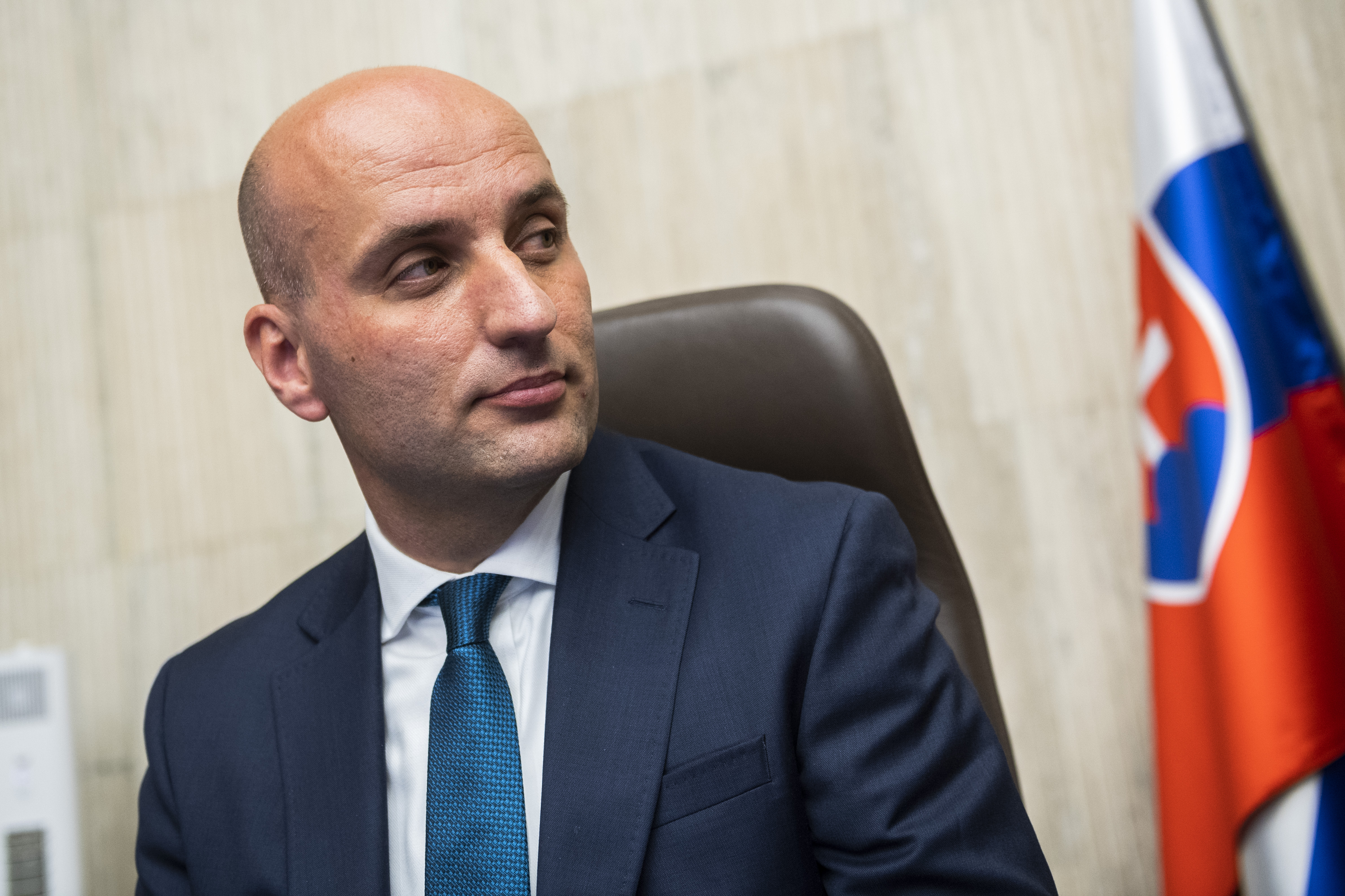 Spor bývalej a úradníckej vlády o zdraví verejných financií: Sme na tom naozaj najhoršie v histórii?