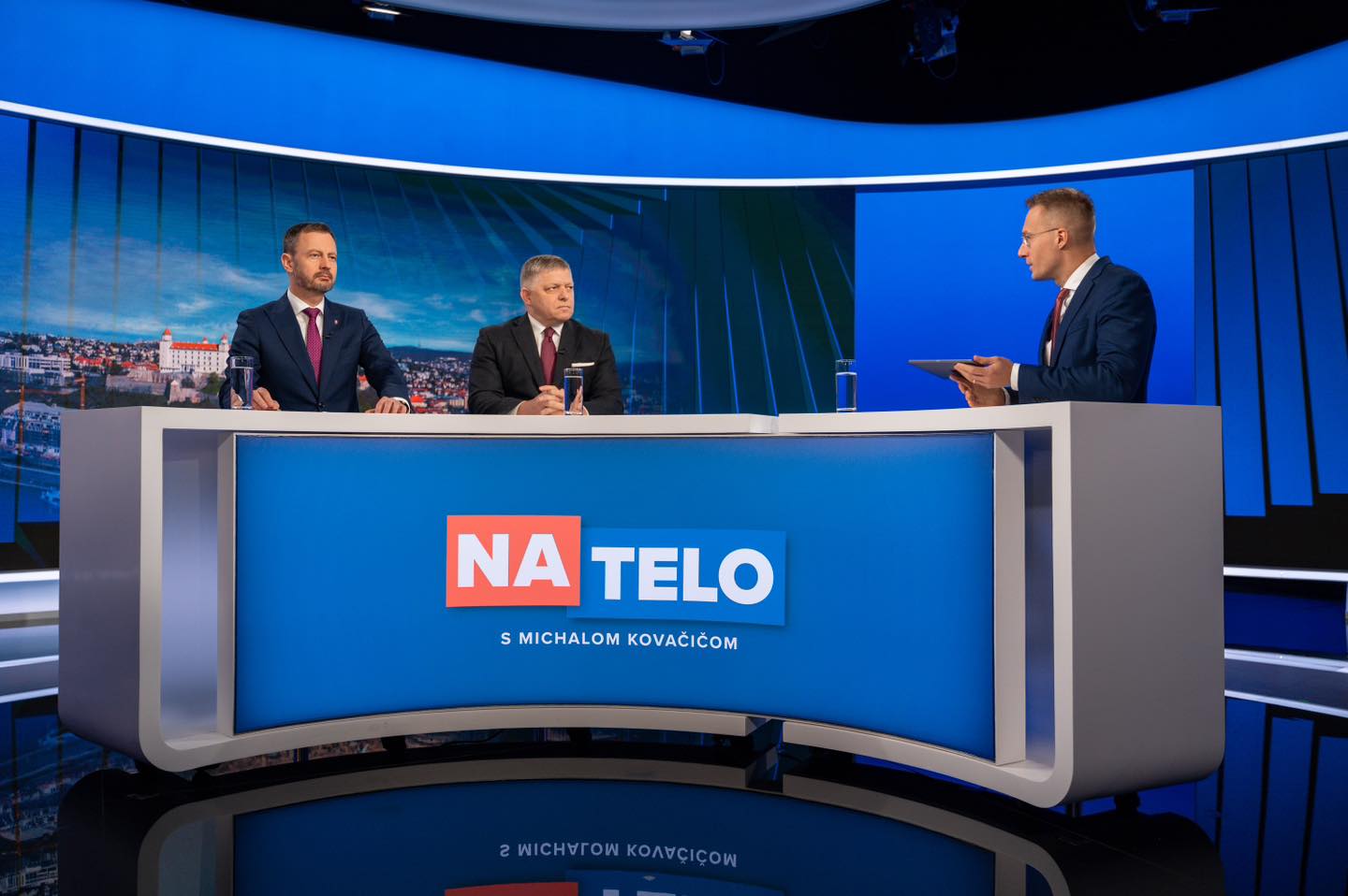 Relácie s politikmi rátajú divákov v státisícoch. Najsledovanejšie je Na telo