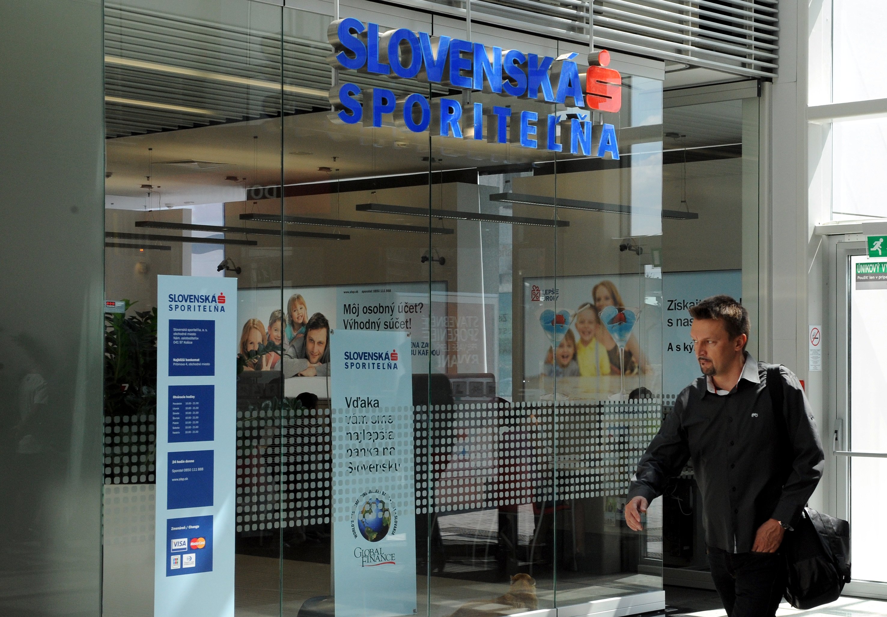 Zásobte sa hotovosťou. Veľká banka  plánuje rozsiahlu odstávku