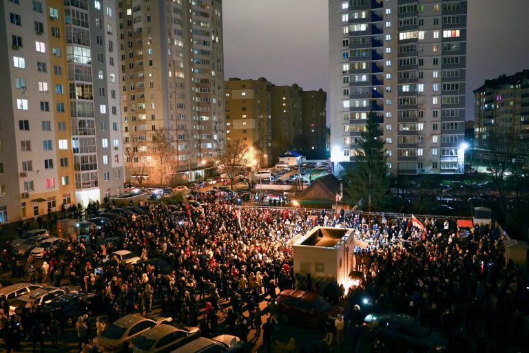 V Minsku opäť masové zhromaždenia proti režimu