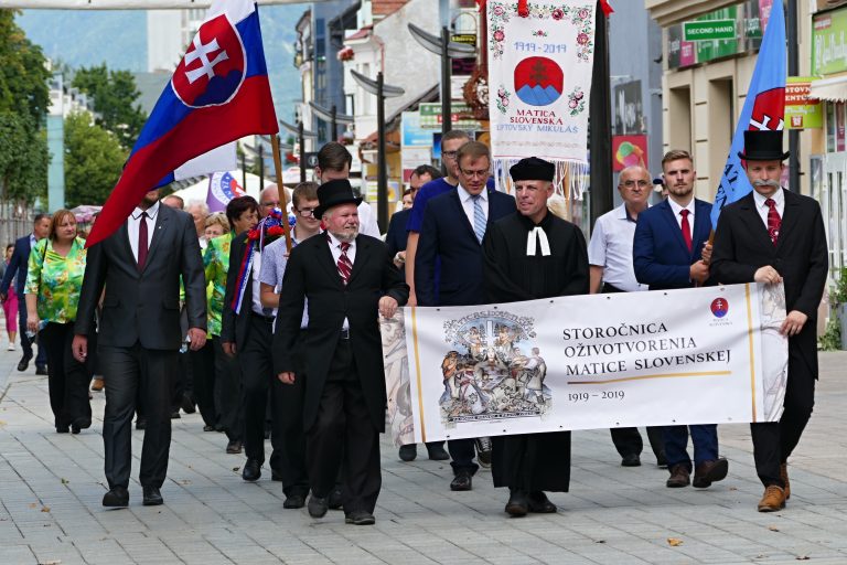 Dostávame od štátu menej ako Csemadok, tvrdí Matica slovenská. Otázka jej financovania visí stále vo vzduchu