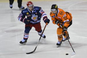 V šlágri 17. kola hokejovej extraligy pod Pustý hrad pritiahne Slovan