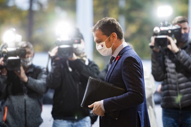 V núdzovom stave môžeme žiť ďalšie 3 mesiace