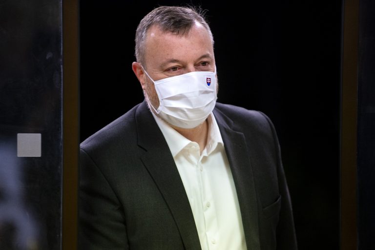 Pri minimálnom dôchodku je nespravodlivosť, zhodli sa Krajniak a Tomáš