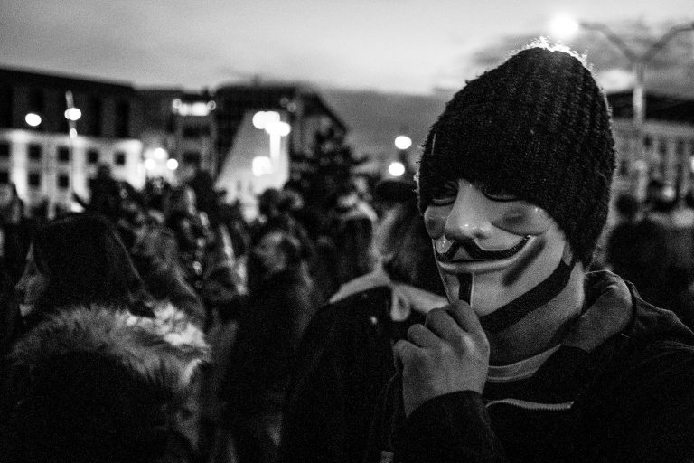 Protivládny protest počas 17. novembra 2020. Foto: Róbert Valent