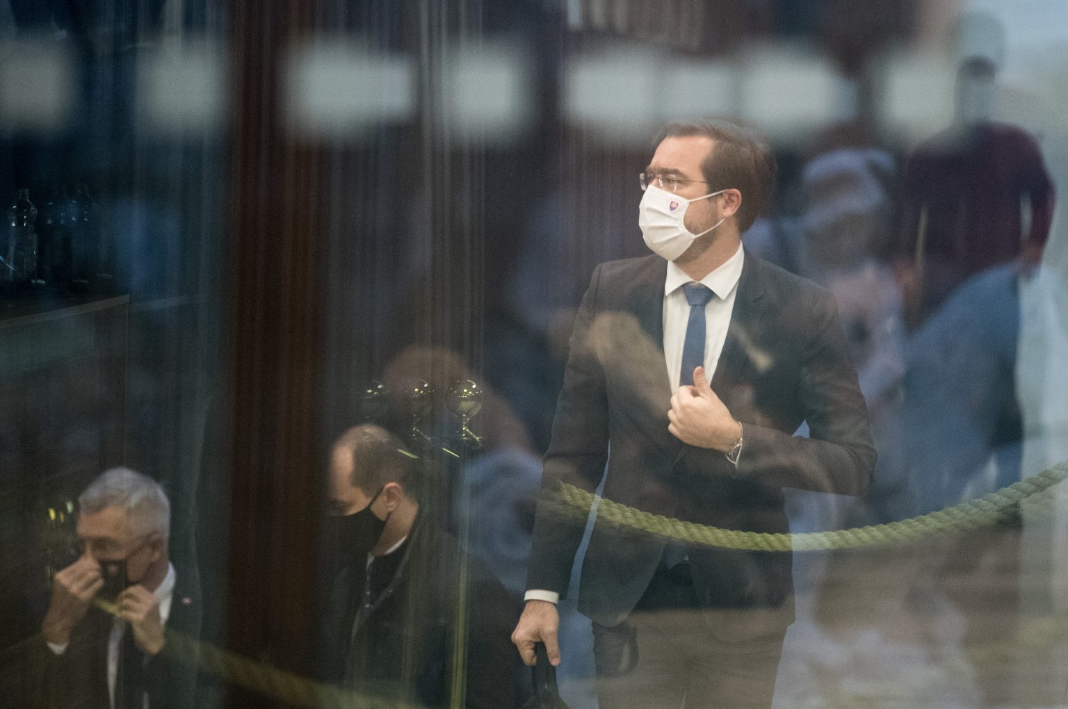 Minister zdravotníctva SR Marek Krajčí prichádza na 60. rokovanie vlády SR 16. decembra 2020 (Zdroj: TASR)