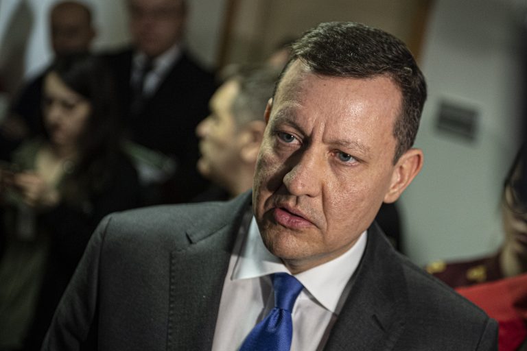 Flašík konšpiruje proti Lipšicovi, ten podáva trestné oznámenie