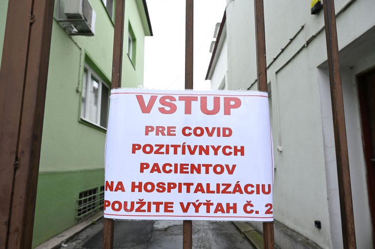 Nemocnice budú poskytovať len neodkladnú zdravotnú starostlivosť