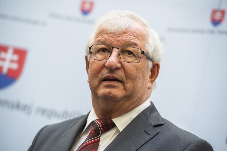 Predseda Súdnej rady Mazák vraj neoprávnene zbieral údaje o sudcoch, a preto čelí odvolávaniu