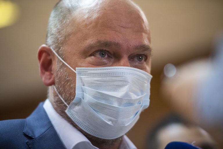 Prieskum o vláde: Podcenili prípravu na druhú vlnu, Sulík je najdôveryhodnejší