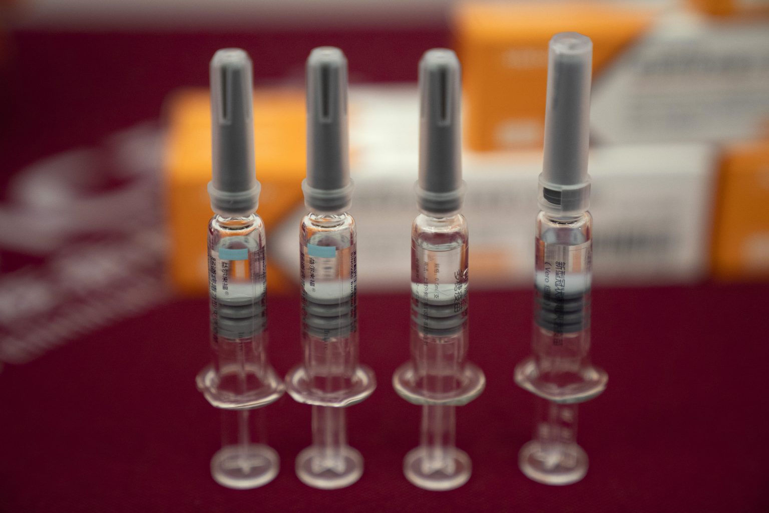 Experimentálne čínske vakcíny proti novému koronavírusu. Foto: TASR/AP 