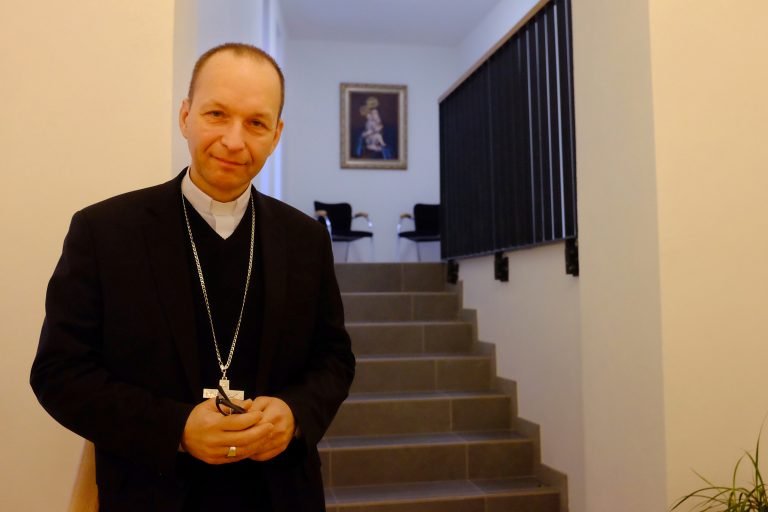 Biskup Haľko: Každý rozhovor je v konečnom dôsledku pozitívna skúsenosť