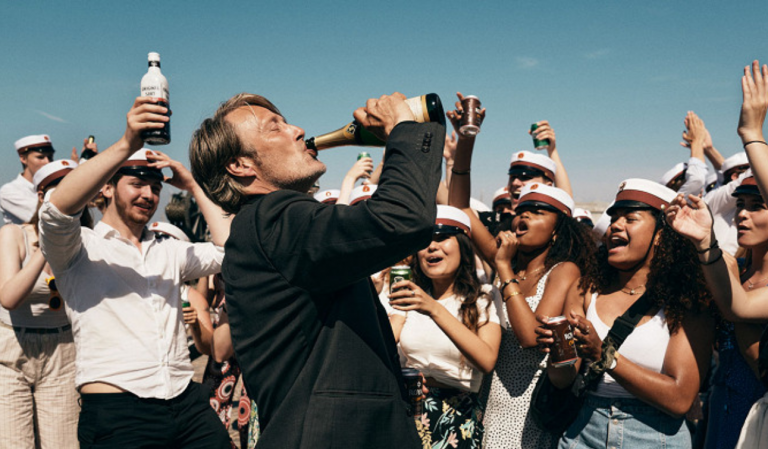 Mads Mikkelsen vo filme Chľast. Foto: ČSFD