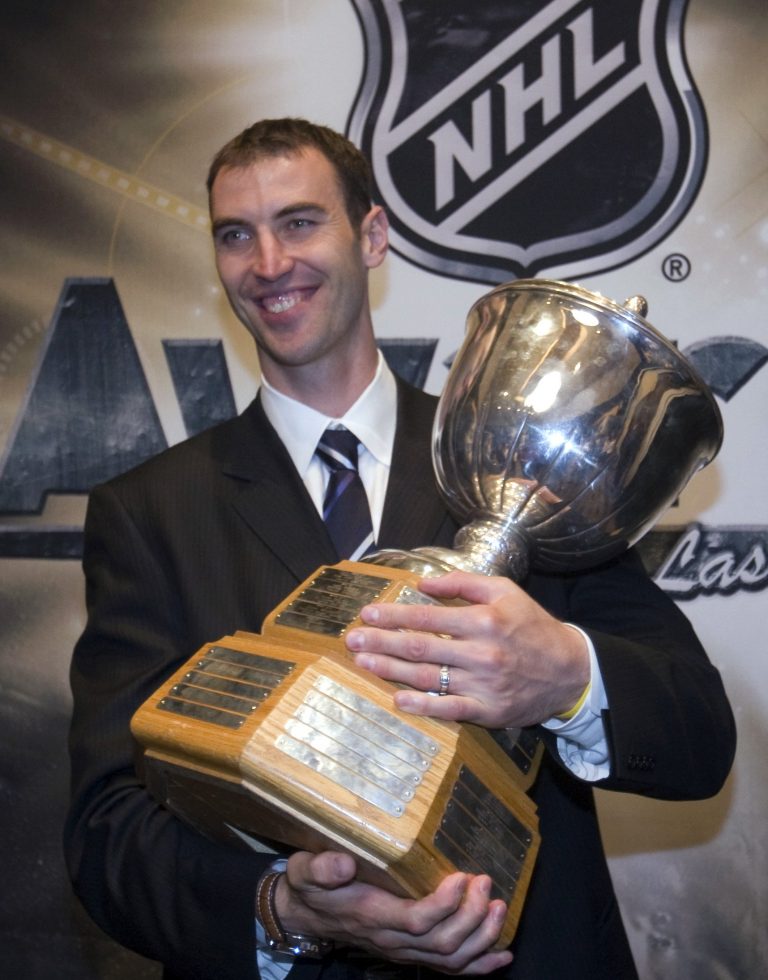 Zdeno Chára vstúpi do Siene slávy slovenského hokeja