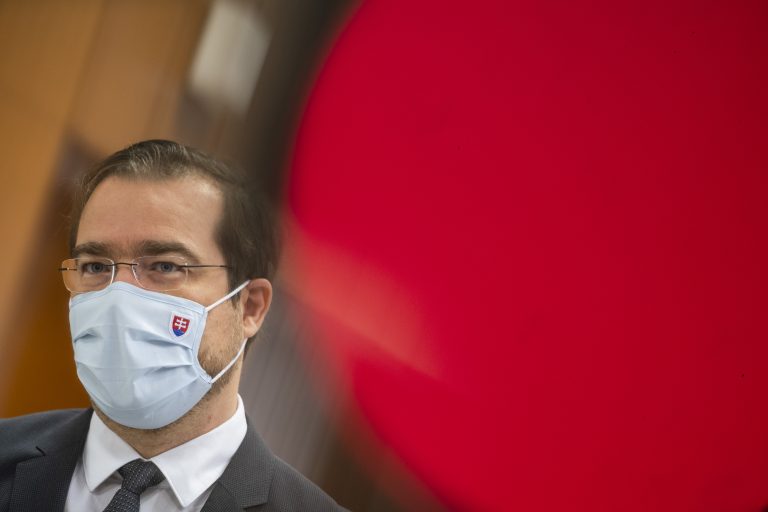 Krajčí: Slovensko je jedno veľké ohnisko. Iná cesta ako plošné testovanie nie je