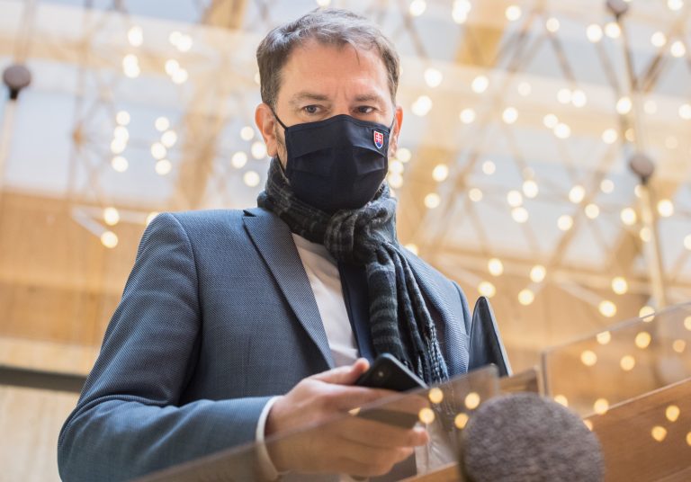 Vláda: Čísla napriek lockdownu neklesajú. Druhé kolo je potrebné