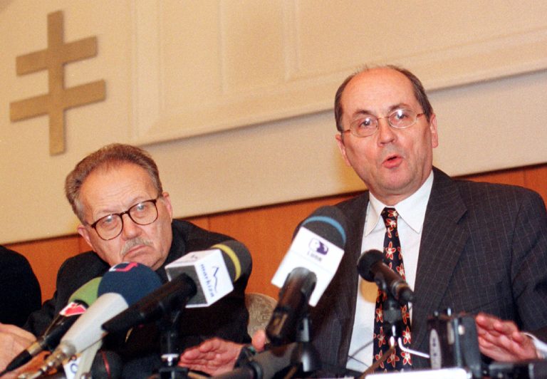 Anton Neuwirth s Jánom Čarnogurským v januári 2000. Foto: Vladimír Benko/TASR 