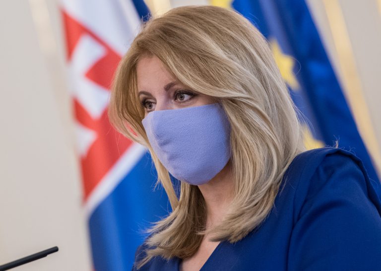 Máme chaos, vláda sa cíti byť obeťou, lenže obete sú na cintorínoch, vraví prezidentka