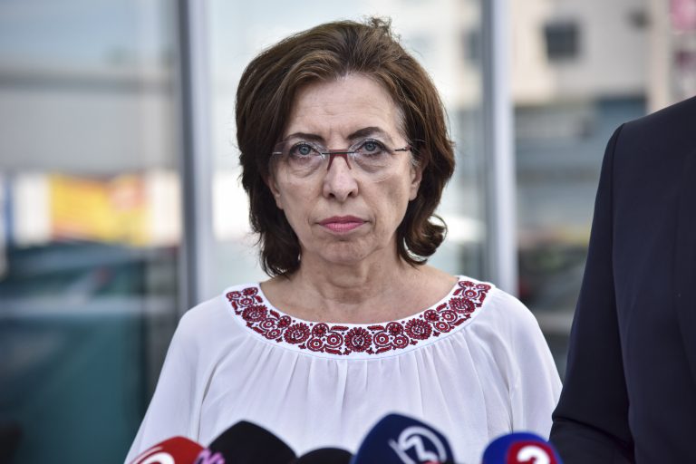 Zemanová sa ospravedlňuje za slová o očkovaní seniorov: všetkých ľudí si vážim rovnako