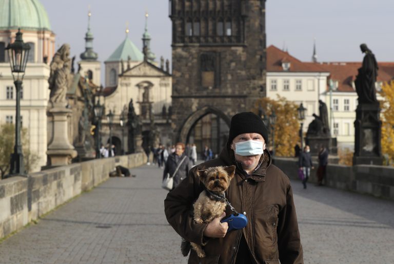Praha počas opatrení proti COVID-19. Foto: TASR/AP
