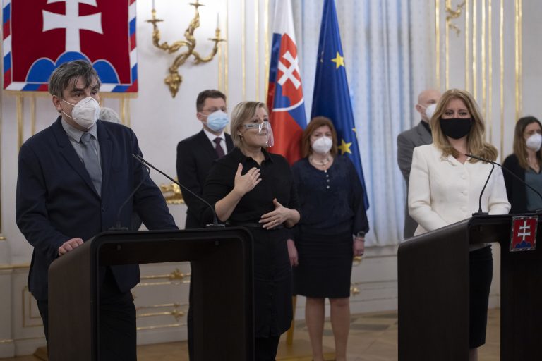 Prezidentka dala priestor odborníkom. Ďalší tvrdý útok na vládu