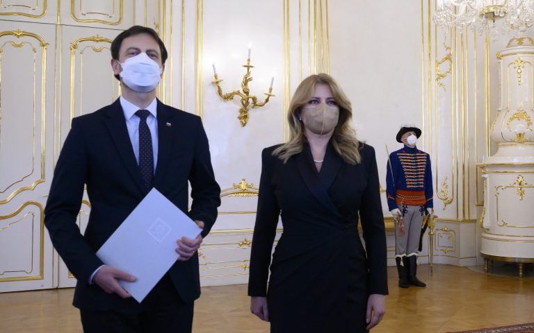 Nová vláda: Heger má podporu 91 poslancov. Zaručuje mu ústavnú väčšinu