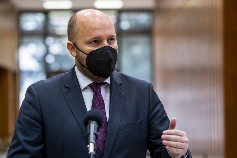 Naď: Rusko využíva Sputnik na propagandu, ale dávam to bokom