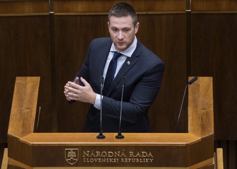 Hnutie Republika je vždy otvorené konštruktívnej opozičnej spolupráci, o tarabovcoch má pochybnosti