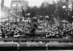 Propaganda, vyhrážky aj Angelika. Komunisti proti Sviečkovej manifestácii zmobilizovali všetko, čo mali