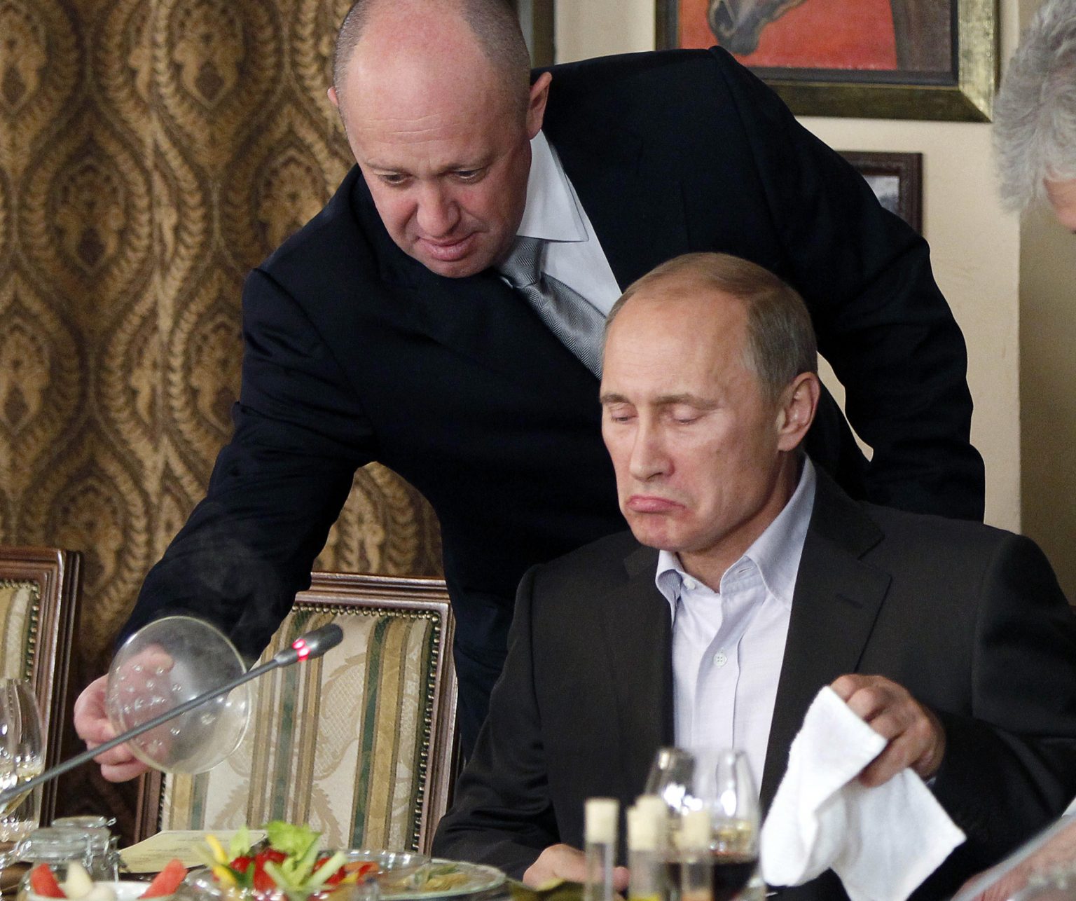 Na archívnej snímke Jevgenij Prigožin a Vladimir Putin. Foto: TASR/AP