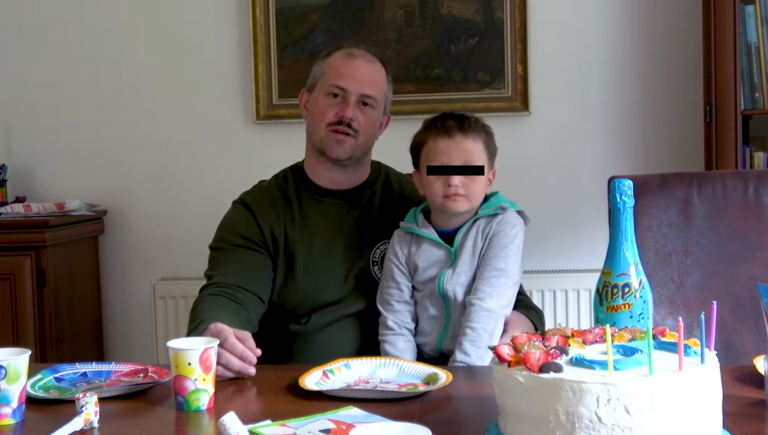 Kotleba reaguje: Syna som neuniesol