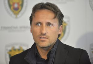 Makóov právnik robil biznis so štátom. Zarábal aj na finančnej správe