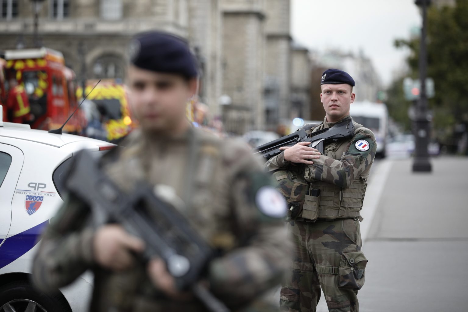 Vojaci v Paríži. Foto: TASR/AP