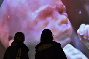 Deti, ktoré sa narodili zo skúmavky, majú väčšie riziko rakoviny. Ešte horšie je to po zmrazení embryí