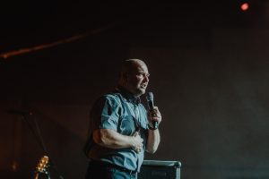 Biskup Haľko, sestra Torkošová, Tomášik či učiteľka Škovierová. Začína sa desiaty ročník konferencie Godzone