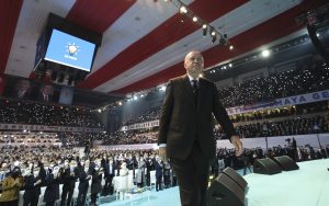 EÚ sa k Erdoganovi správa ako európske mocnosti k Hitlerovi, píše arabský intelektuál