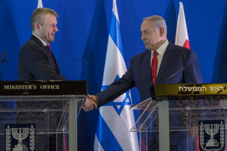 Benjamin Netanjahu a Peter Pellegrini. Foto: Michal Svítok/TASR
